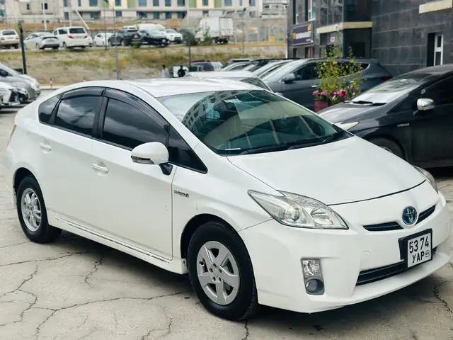 Toyota Prius 30