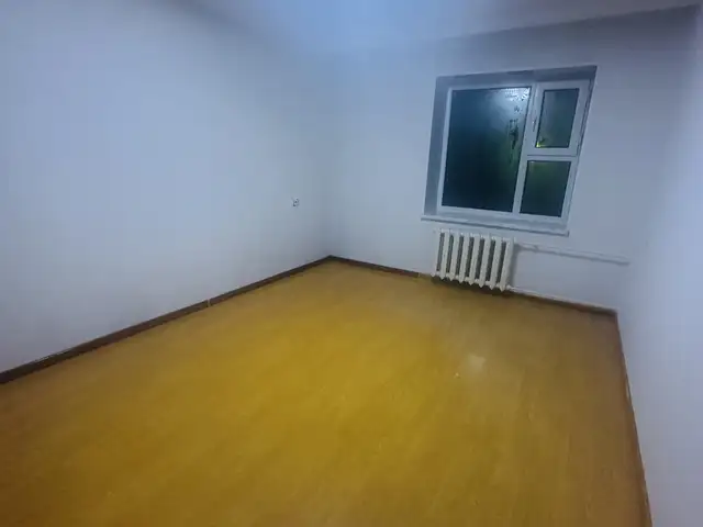 Зүүн 4 зам зүүн хүрээ хотхоны чанх урд 2 өрөө байр 45мкв, Улаанбаатар — Баянзүрх — 13-р хороо