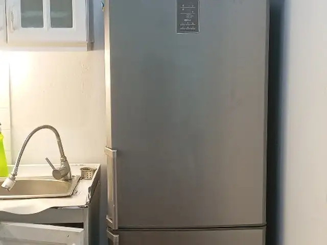 Samsung 180см өндөр хөргөгч, Улаанбаатар — Баянгол — 25-р эмийн сан
