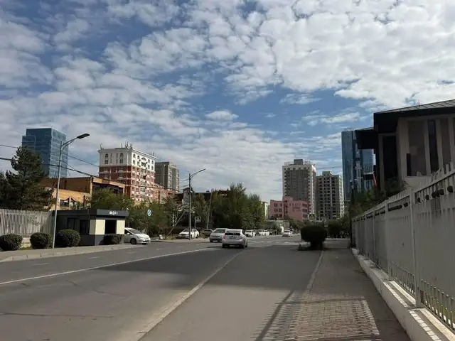 Сбд 1-р хороо 103 дэргэд 90мкв бүрэн тавилгатай 3 өрөө, Улаанбаатар — Сүхбаатар — 1-р хороо