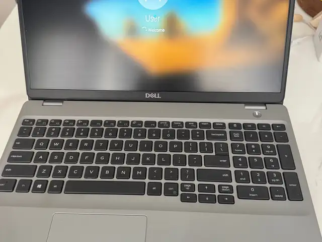 Dell 15.6", Intel Core i5, 8 GB RAM, 256 GB, Улаанбаатар — Баянгол — 10-р хороолол