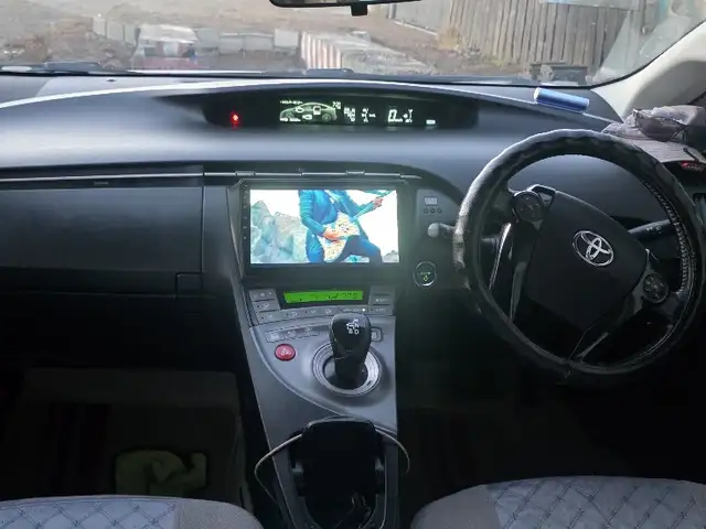Toyota Prius 30