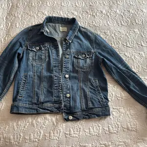 Jeans хүрэм, Улаанбаатар — Сүхбаатар — 6-р хороо