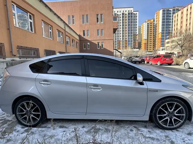 Toyota Prius 30