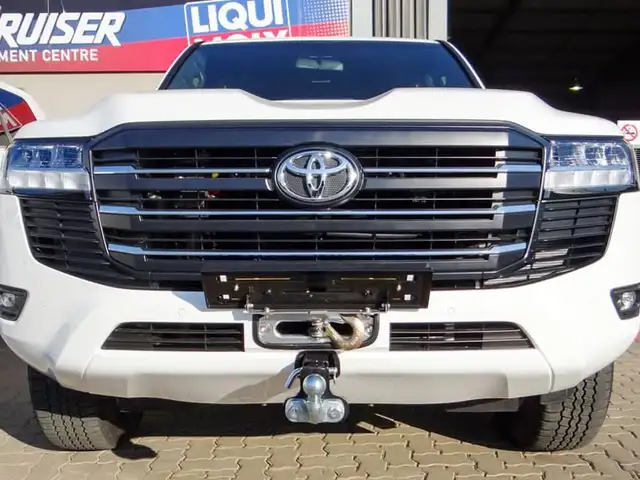 Toyota Land Cruiser 300