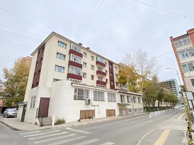 Баруун 4 зам, хүүхдийн100, наран молл урд 1 өрөө 30мкв, Улаанбаатар — Сүхбаатар — Хүүхдийн 100