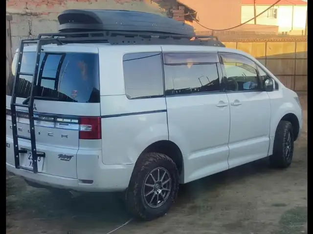 Mitsubishi Delica
