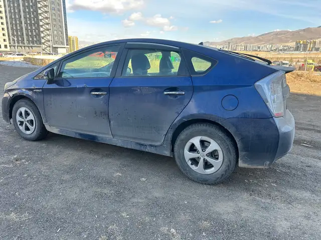 Toyota Prius 30