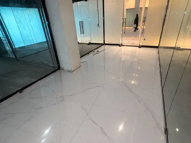 Зайсан sunny vista 1 давхарт 19.3 mk төв хаалгаар ороод нүүр талын талбай, Улаанбаатар — Хан-Уул — Зайсан