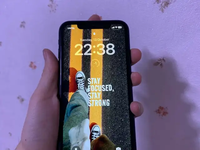 Apple iPhone Xr, 64 gb, Black, Улаанбаатар — Сонгинохайрхан — Ханын материал