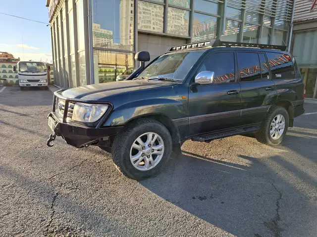 Toyota Land Cruiser 100