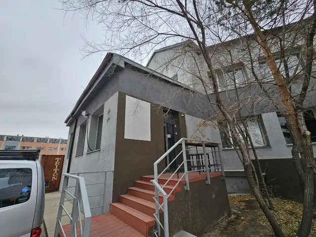 13-р хороолол 33-р сургуулийн урд 1 давхрын талбай 13мкв, Улаанбаатар — Баянзүрх — 13-р хороолол