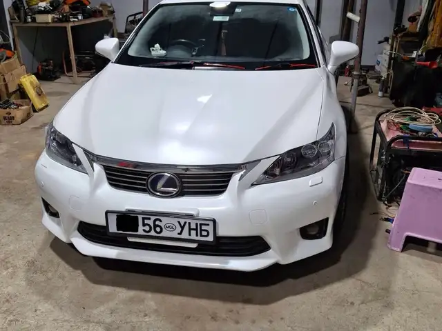 Toyota Prius 30