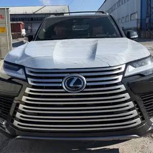 Lexus LX 700
