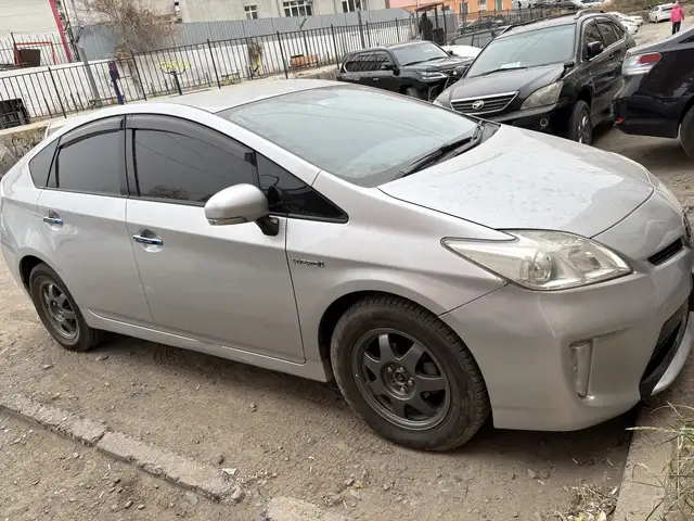 Toyota Prius 30