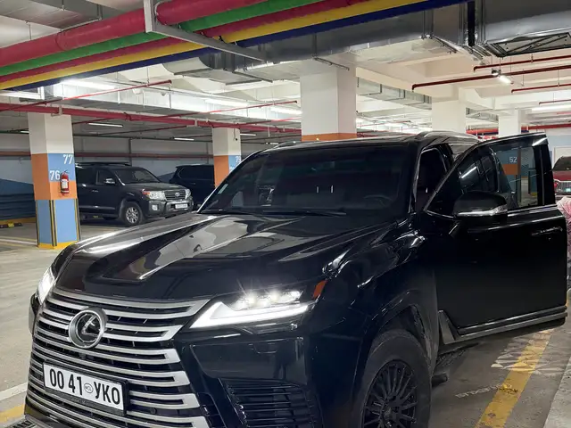 Lexus LX 600
