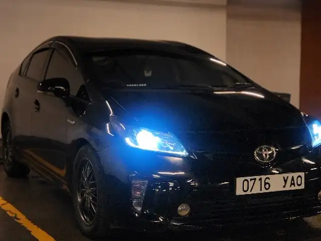 Toyota Prius 30