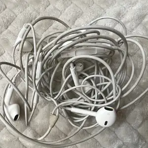 Iphone утастай чихэвч, Улаанбаатар — Баянзүрх — Нохойтой хөшөө