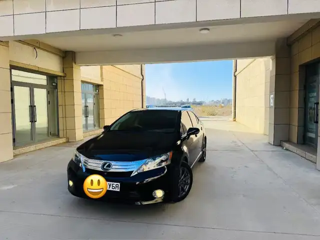 Lexus HS