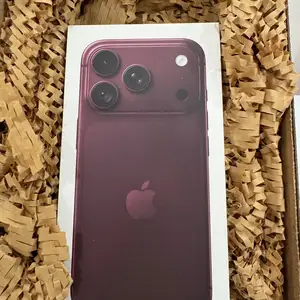Apple iPhone 18 Pro, 256 gb, Улаанбаатар — Сүхбаатар — Сүхбаатарын талбай