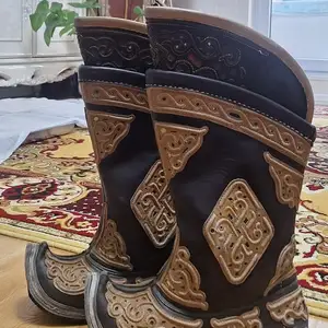 Mongol gutaл, Улаанбаатар — Сүхбаатар — 11-р хороо