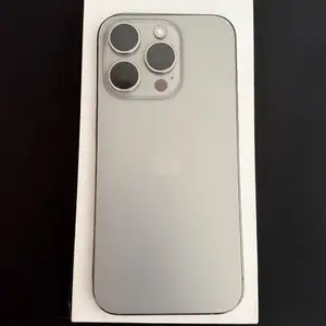 Apple iPhone 15 Pro, 256 gb, Natural Titanium, Улаанбаатар — Хан-Уул — Зайсан