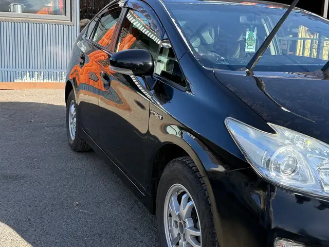 Toyota Prius 30
