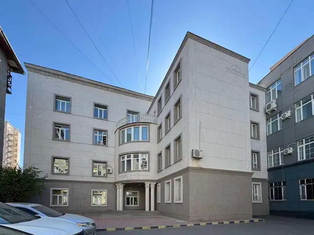 Хотын төвд, хүнсний 𝟏-ийн урд 51мкв оффисийн талбай, Улаанбаатар — Чингэлтэй — Хүнсний 1-р дэлгүүр