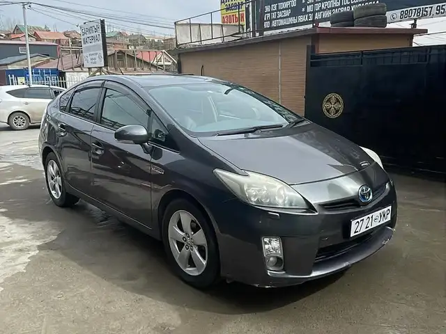 Toyota Prius 30