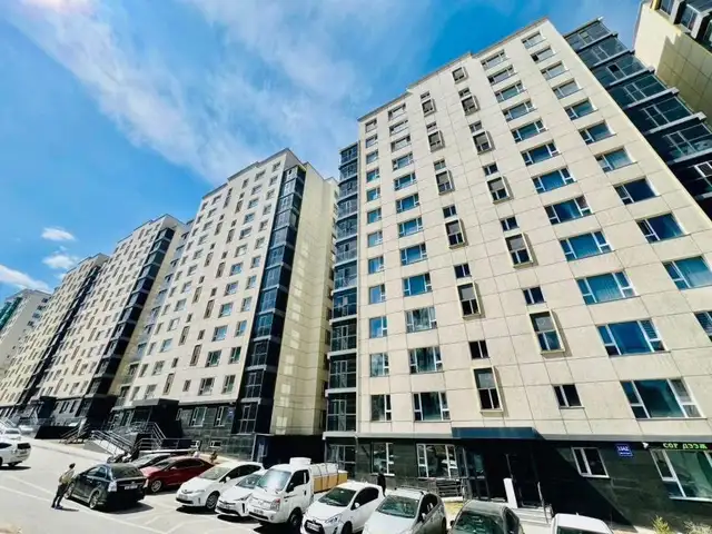 Хотын захиргааны урд энх төгөл хотхонд 4 өрөө 90мкв байр, Улаанбаатар — Хан-Уул — 23-р хороо