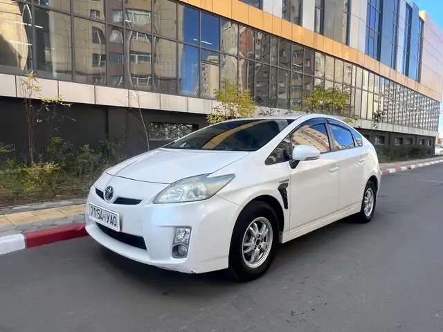 Toyota Prius 30