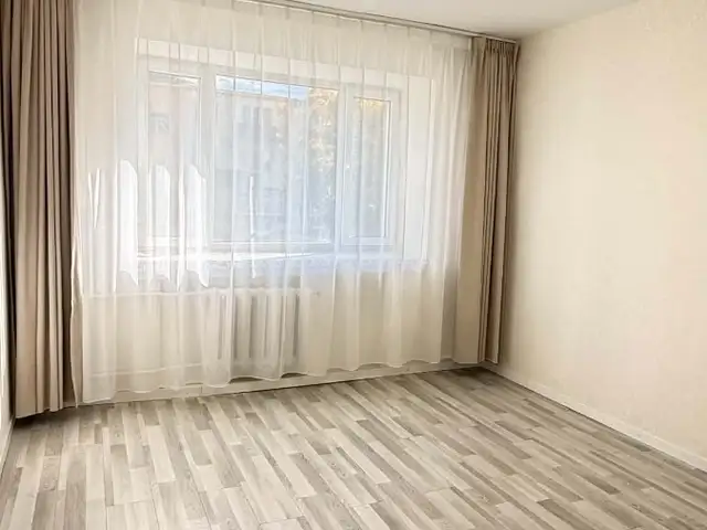 Хөгжим бүжгийн чанх урд 2 өрөө байр 50мкв, Улаанбаатар — Сүхбаатар — 8-р хороо