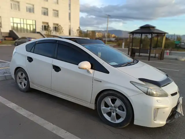 Toyota Prius 30