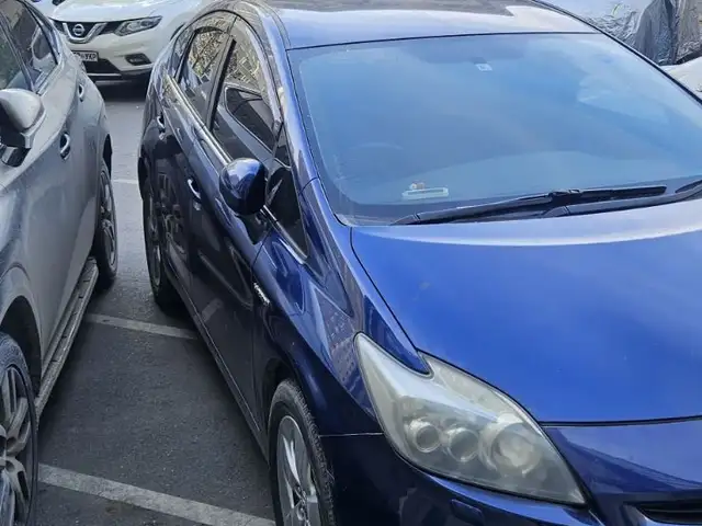 Toyota Prius 30