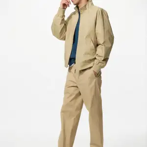 Япон uniqlo chino өмд, Улаанбаатар — Баянзүрх — 26-р хороо