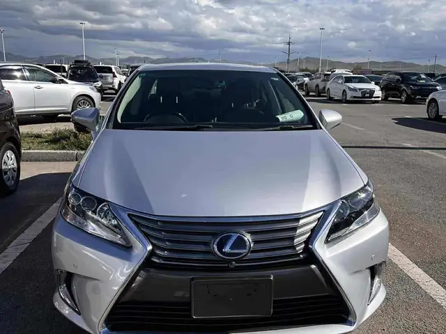 Lexus HS