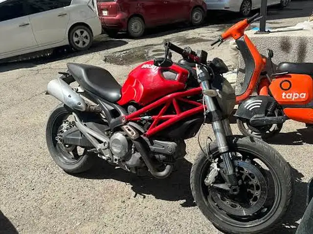 Ducati monster 659, Улаанбаатар — Баянзүрх — 6-р хороо