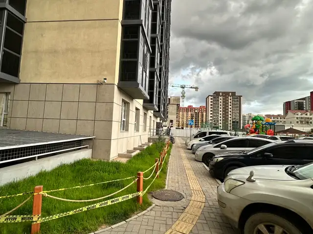 Халдварт эцэс цагаан хуаран хотхоны урд 87б байр 2 өрөө байр 38.3мкв, Улаанбаатар — Баянзүрх — 42-р хороо