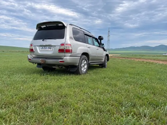 Toyota Land Cruiser 100