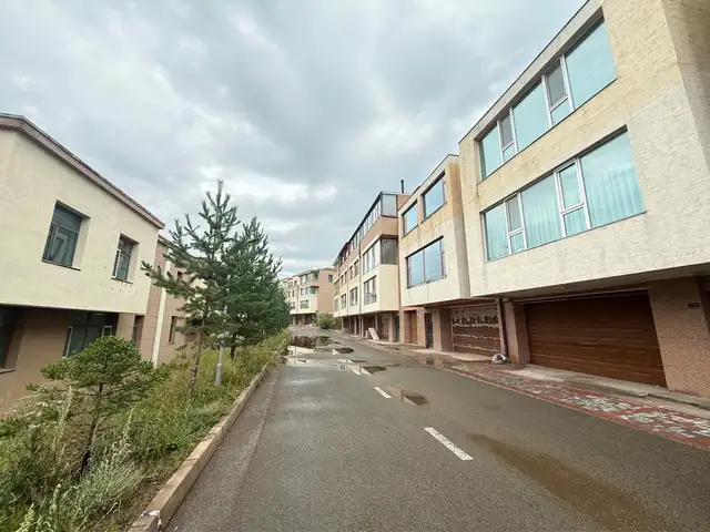 Зайсан solar garden 217мкв town house, Улаанбаатар — Хан-Уул — Зайсан
