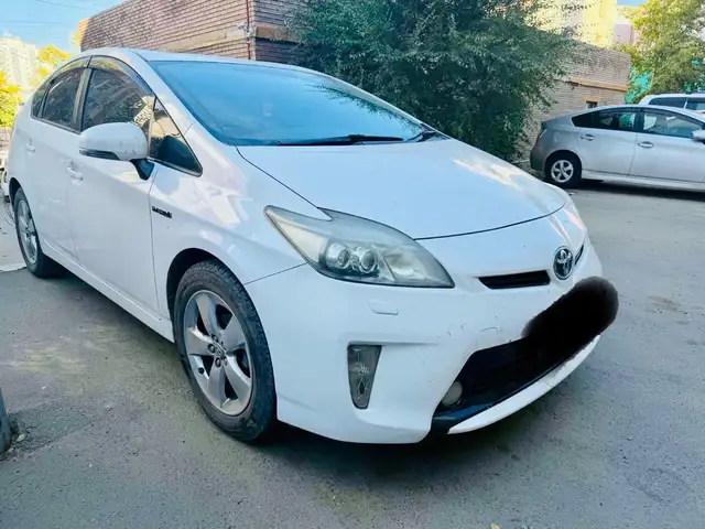 Toyota Prius 30