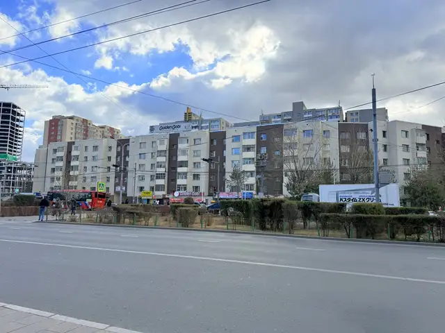 10-р хороололд 62мкв гал тогоо тусдаа 3 өрөө, Улаанбаатар — Баянгол — 28-р хороо
