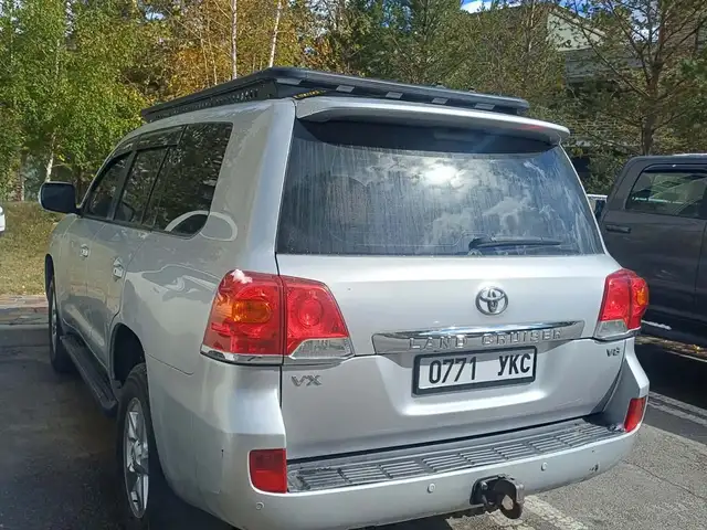Toyota Land Cruiser 200