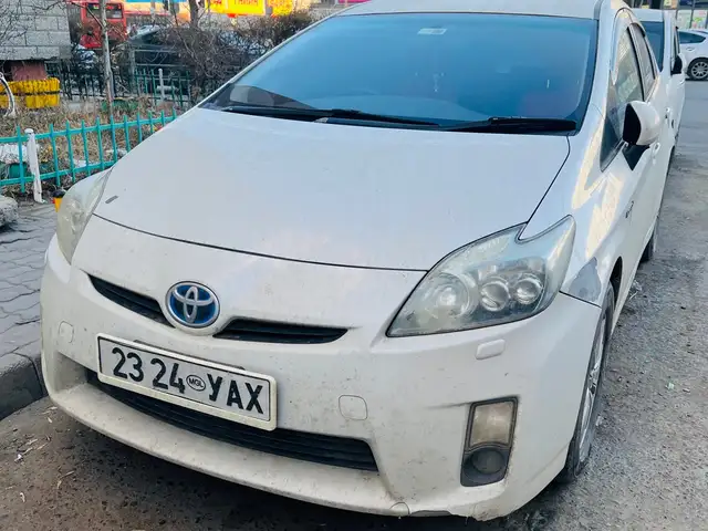 Toyota Prius 30