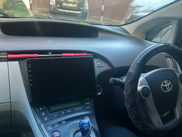 Toyota Prius 30