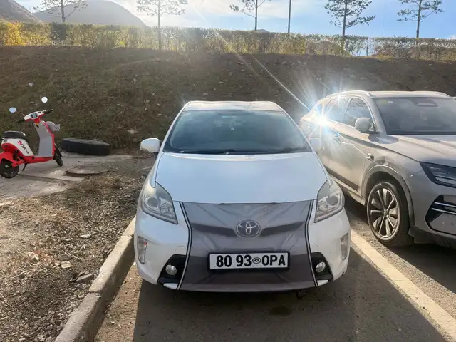 Toyota Prius 30