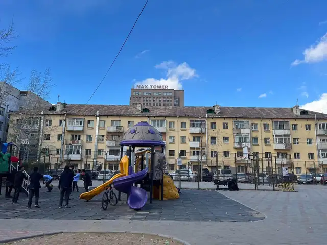 Ард кино театрын ард, 123-р сургуулийн зүүн талд 2 өрөө 50м2 орон сууц, Улаанбаатар — Сүхбаатар — 2-р хороо