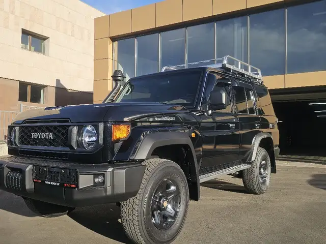 Toyota Land Cruiser 70