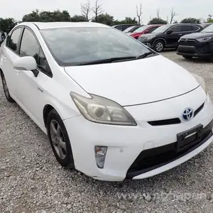 Toyota Prius 30