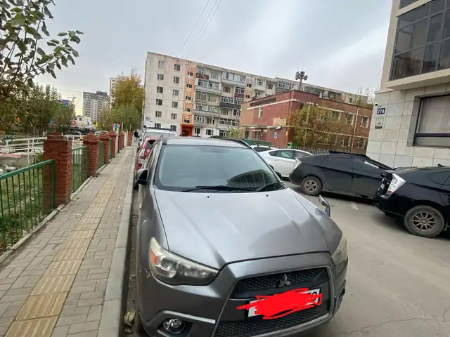 Mitsubishi RVR